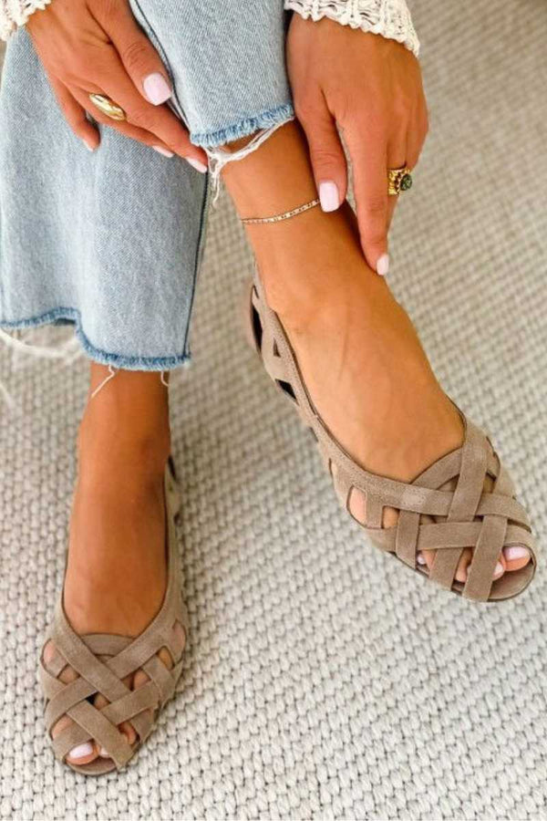 Women’s Strappy Woven Summer Flat Sandals