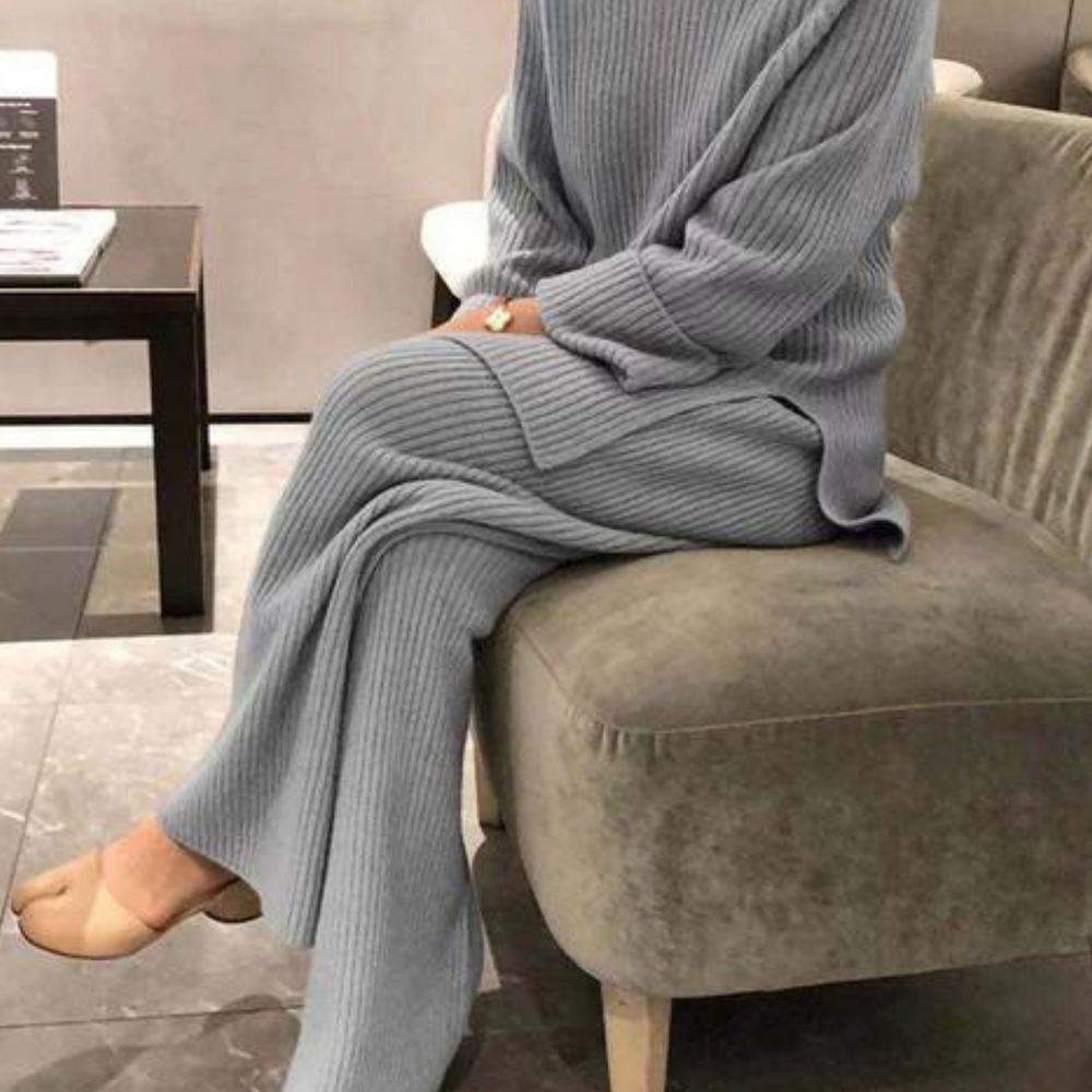 Relaxed Fit Women’s Sweater and Casual Pants Set