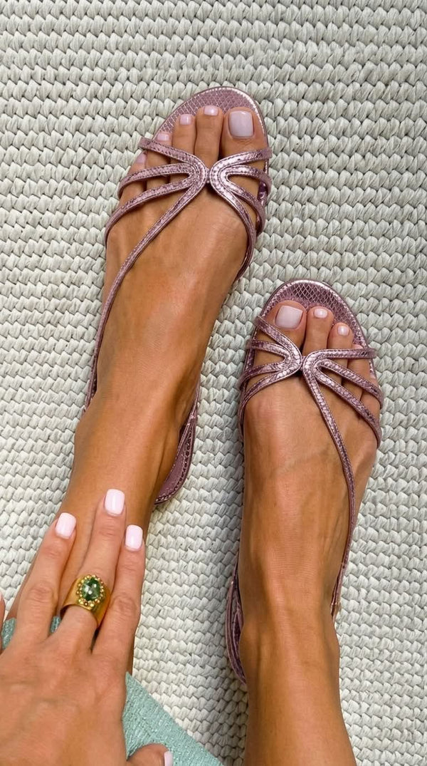 Sandalias planas metálicas de tiras para mujer