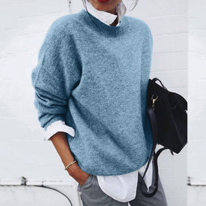 Luxurious Women's Sweater Classic Crew Neck Elegant Fit