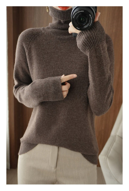 Women's Cozy Turtleneck Sweater with Relaxed Fit