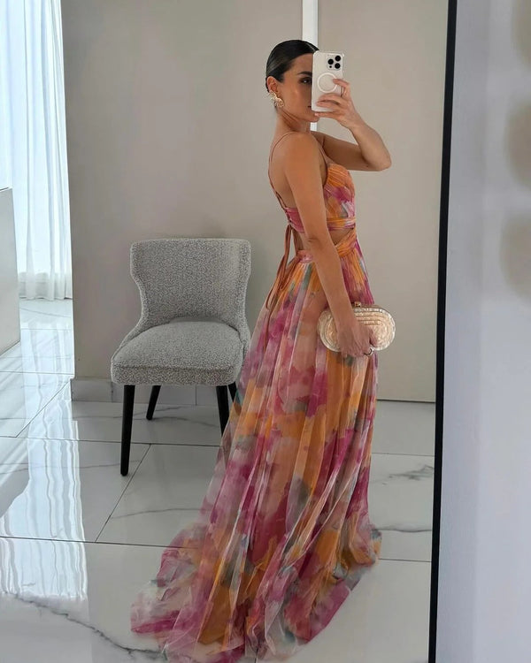 Vestido largo de mujer con cuello halter y estampado floral
