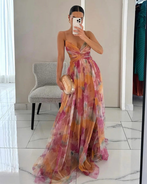 Vestido largo de mujer con cuello halter y estampado floral