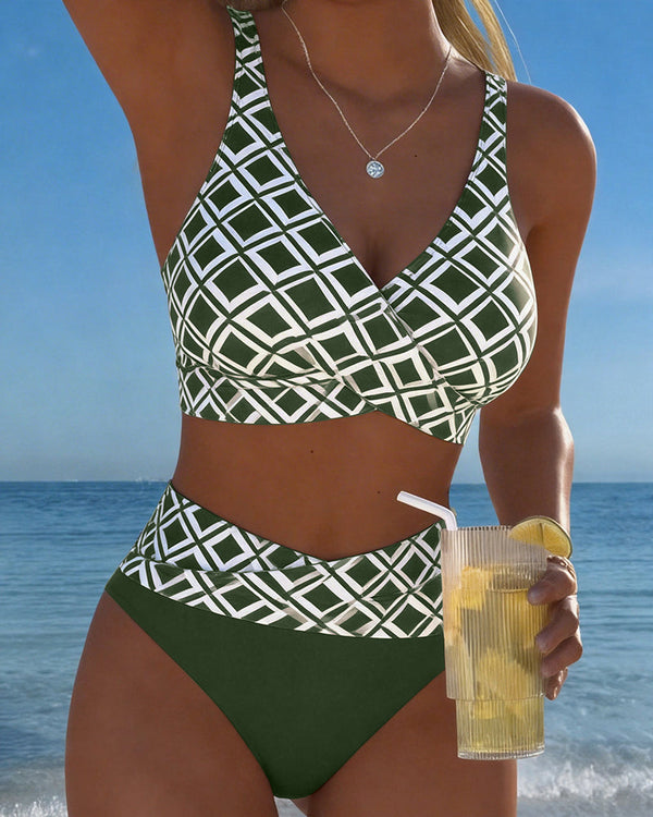 Women's Checkered Bikini Set with Underwire Support