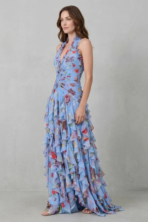 Vestido largo de mujer con cuello halter y estampado floral