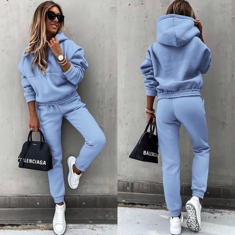 Stylish Women's Jogging Set Soft Comfort & Modern Everyday Leisure