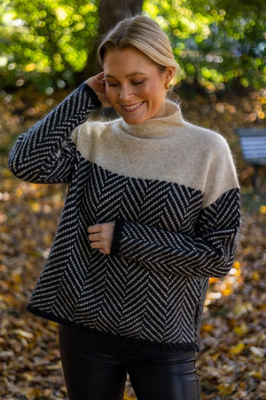Colorblock Herringbone Knit Turtleneck Sweater for Women