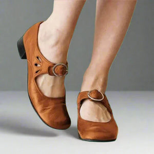 Women’s Vintage Mary Jane Low-Heel Pumps