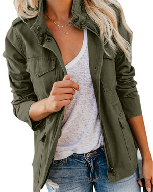 Stylish Intermediate Jacket with Functional Pockets for Autumn
