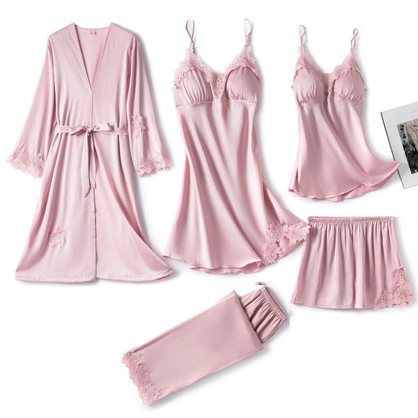 Pijama elegante de mujer con encaje y bata sin mangas
