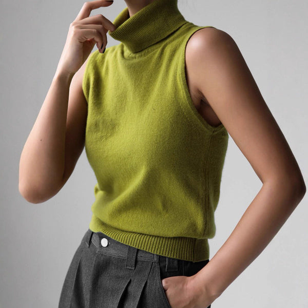 Women's Sleeveless Turtleneck Knit Top with Slim-Fit