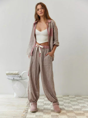 Conjunto de pijama a cuadros relajado para mujer