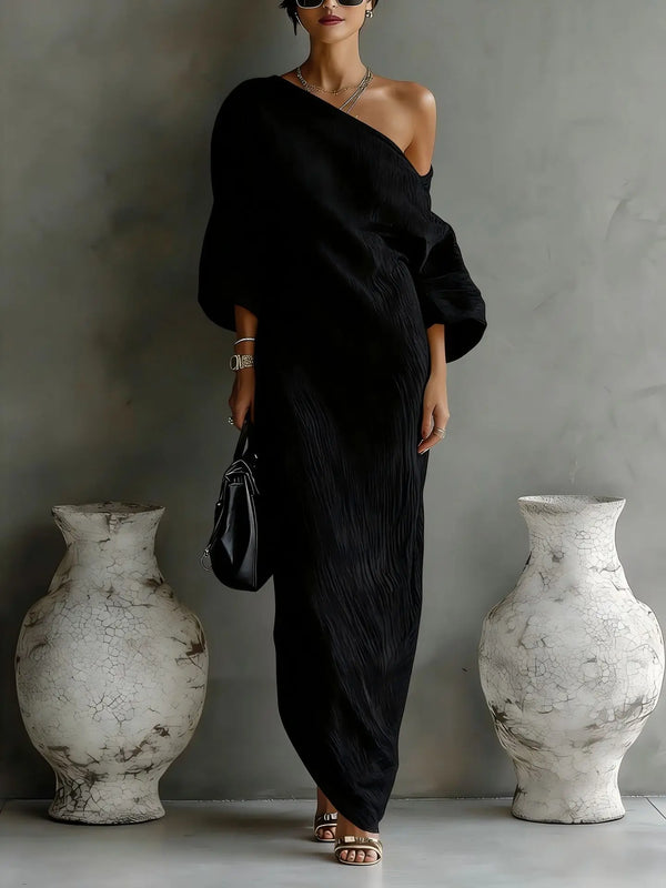 Vestido largo asimétrico de mujer con un hombro descubierto
