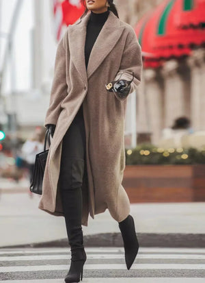 Abrigo largo para mujer de corte oversize y elegante