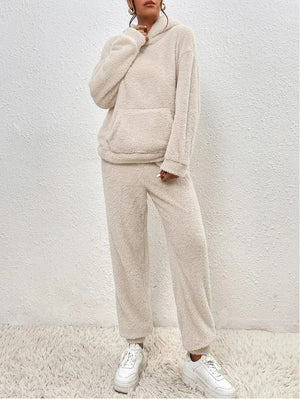 Women’s Cozy Fleece Lounge Set