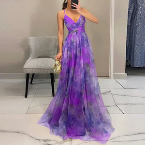 Vestido largo de mujer con cuello halter y estampado floral