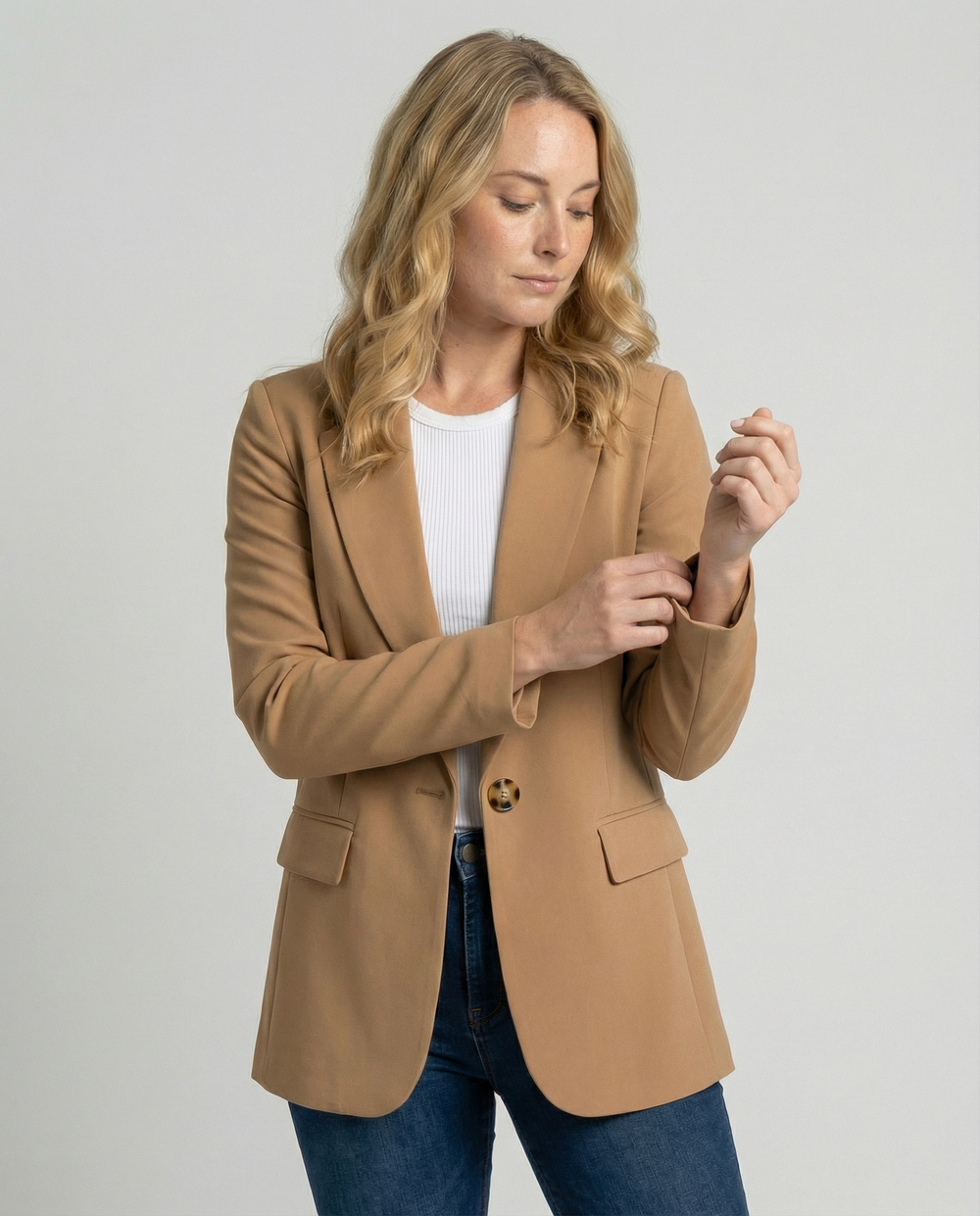 Women's Tailored Blazer with Timeless Sophisticated Style