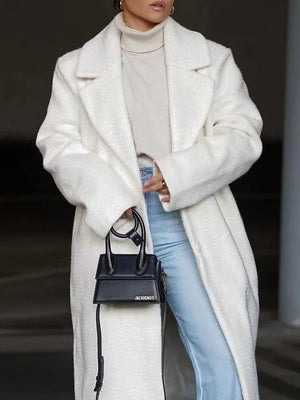 Abrigo largo para mujer de corte oversize y elegante