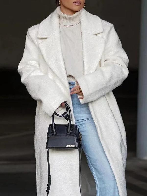 Abrigo largo para mujer de corte oversize y elegante