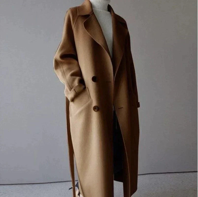 Abrigo largo atemporal elegante para mujer