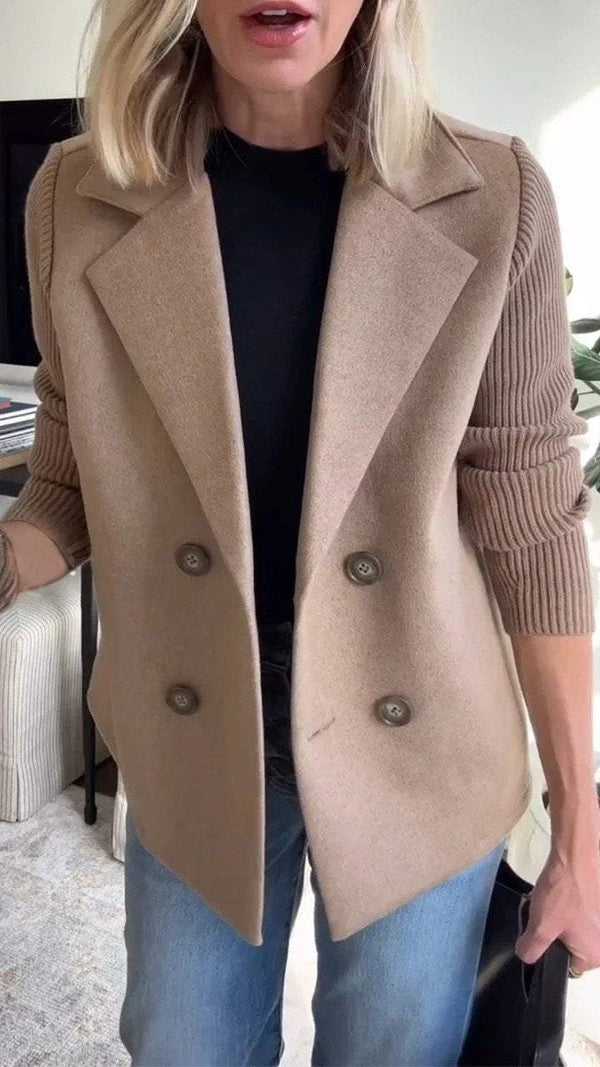 Blazer entallado y chic con mangas de punto