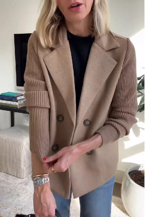 Blazer entallado y chic con mangas de punto