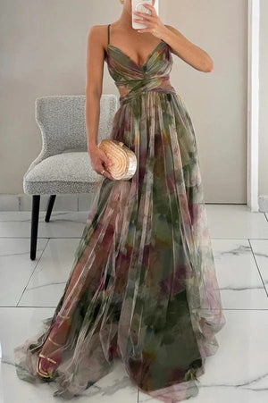 Vestido largo de mujer con cuello halter y estampado floral