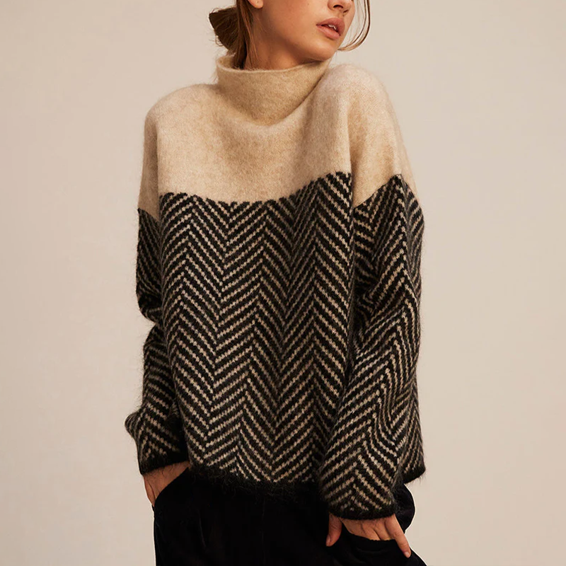 Warm Women’s Turtleneck Sweater Chevron