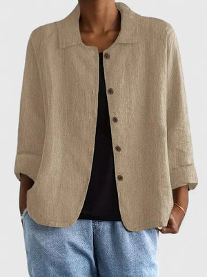 Women's Relaxed Button-Down Blouse with Collared Neckline