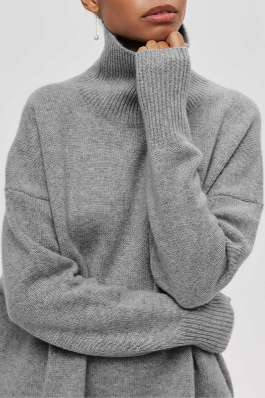 Suéter de cuello alto oversize y cómodo