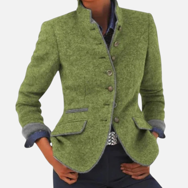 Blazer elegante con botones, corte entallado y cuello alto