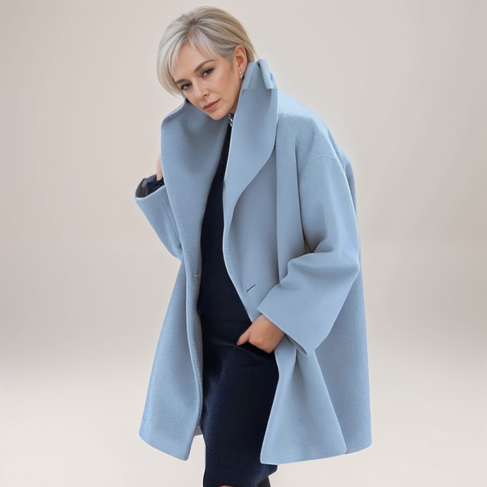 Abrigo con capucha cortavientos y diseño resistente al clima para mujer