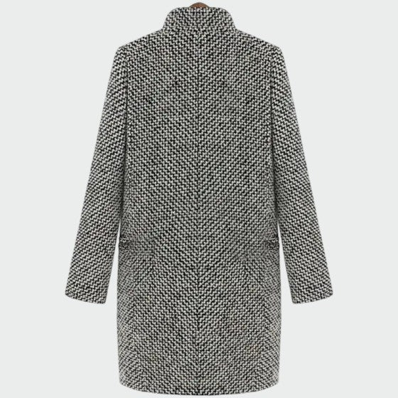 Women's Elegant Long Coat with Tailored Silhouette