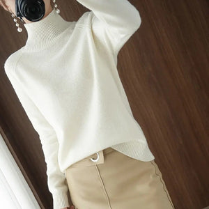 Women's Cozy Turtleneck Sweater with Relaxed Fit