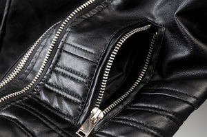 Chaqueta clásica de motociclista para mujer con estilo moto atemporal