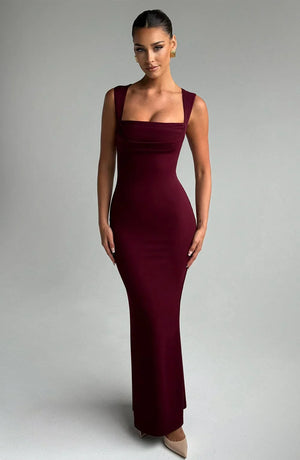 Vestido largo elegante con escote cuadrado para mujer