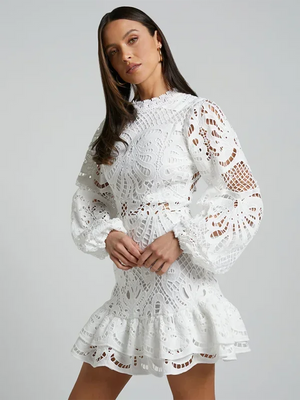 Vestido mini con mangas largas de encaje y volantes para mujer