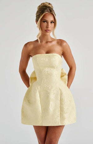 Elegant Strapless Jacquard Mini Dress with Open Back