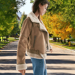 Chaqueta aviador cálida de piel sintética y estilo elegante