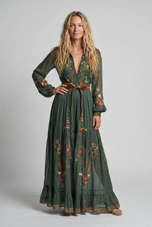 Vestido maxi vintage floral de mujer con mangas transparentes