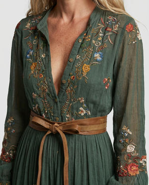 Vestido maxi vintage floral de mujer con mangas transparentes